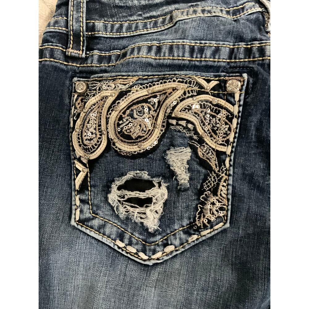 Miss Me boot cut 33 waist jeweled jeans perfect condition - Picture 11 of 13